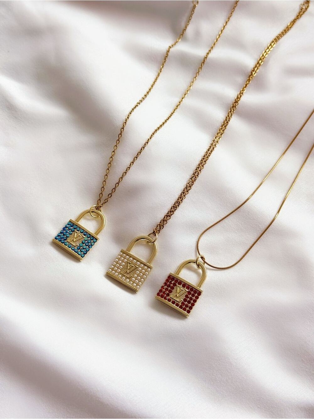 🎁BOGO Sale! Vintage ONLY 1! LV Lock Upcycled Necklace